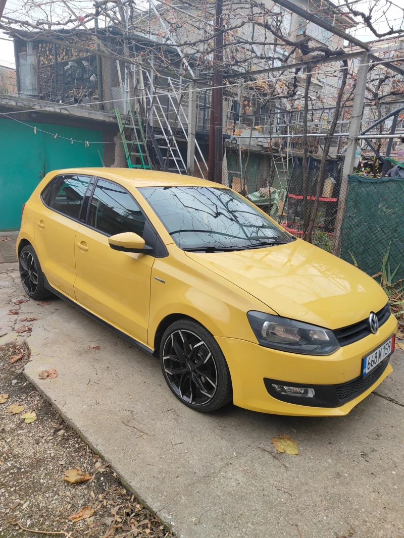 VW Polo, снимка 1 - Автомобили и джипове - 48422374