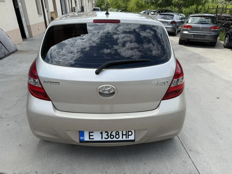 Hyundai I20, снимка 7 - Автомобили и джипове - 52514033