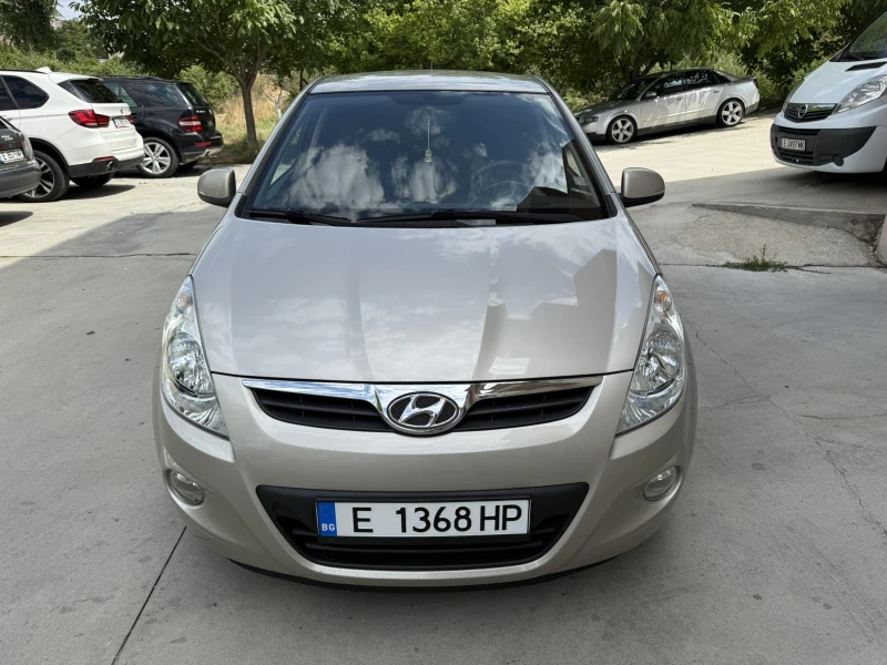 Hyundai I20, снимка 2 - Автомобили и джипове - 52514033