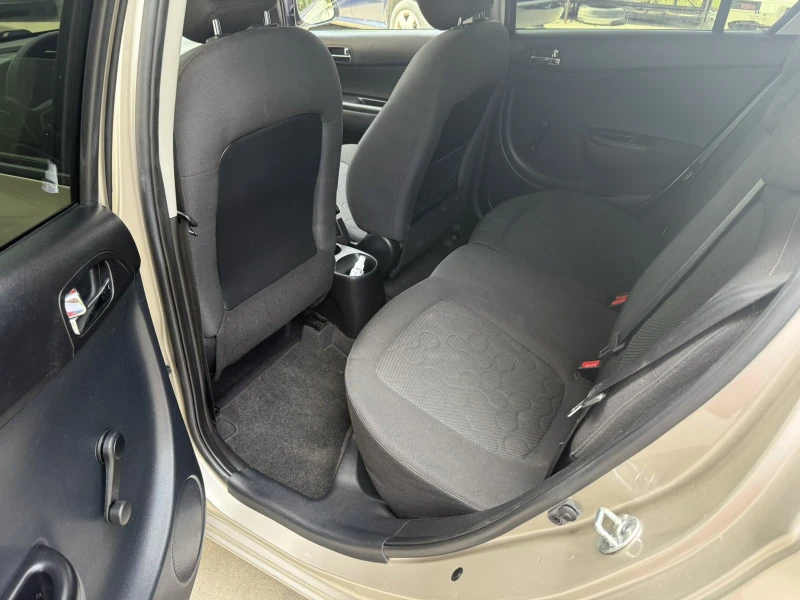 Hyundai I20, снимка 10 - Автомобили и джипове - 52514033