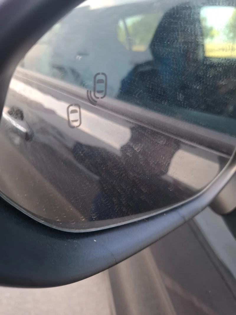 LynkCo 01 1.5TD Plug-in Hybrid DCTH, снимка 12 - Автомобили и джипове - 51612217