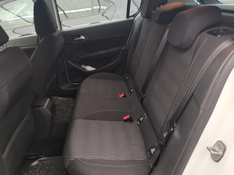 Peugeot 308 ACTIVE 1.2 e-THP 130 BVM6 EURO6, снимка 11 - Автомобили и джипове - 52793600