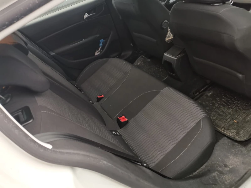 Peugeot 308 ACTIVE 1.2 e-THP 130 BVM6 EURO6, снимка 10 - Автомобили и джипове - 52793600