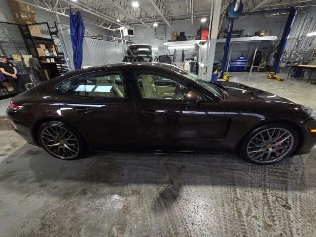 Porsche Panamera  GTS | DISTRONIC | ОБДУХВАНЕ | CARFAX - изображение 4