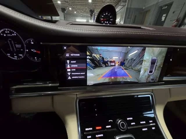 Porsche Panamera  GTS | DISTRONIC | ОБДУХВАНЕ | CARFAX, снимка 17 - Автомобили и джипове - 53534284