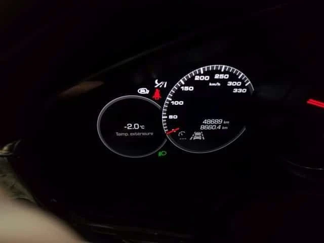 Porsche Panamera  GTS | DISTRONIC | ОБДУХВАНЕ | CARFAX, снимка 13 - Автомобили и джипове - 53534284