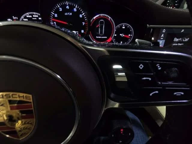 Porsche Panamera  GTS | DISTRONIC | ОБДУХВАНЕ | CARFAX - изображение 9