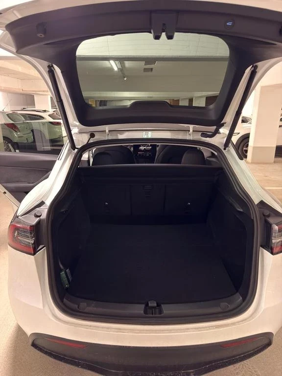Tesla Model Y Long Range 4x4 , снимка 7 - Автомобили и джипове - 53888272