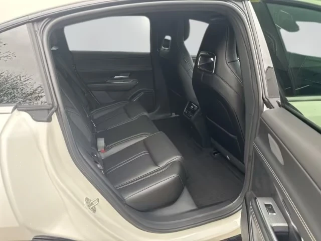 Mazda 6 e TAKUMI All Options! Warranty!, снимка 15 - Автомобили и джипове - 55283666