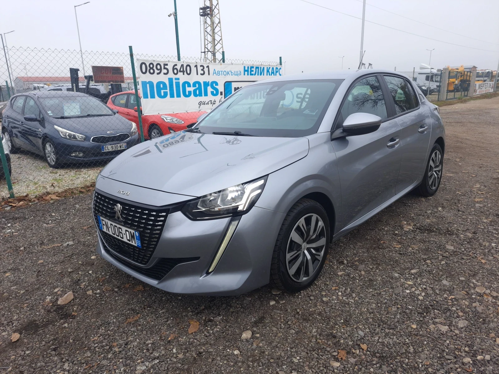 Peugeot 208 1.2 i, снимка 1