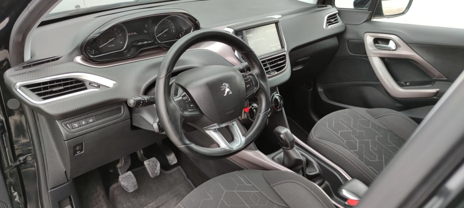 Peugeot 2008 1.6HDI* Navi*  - изображение 9