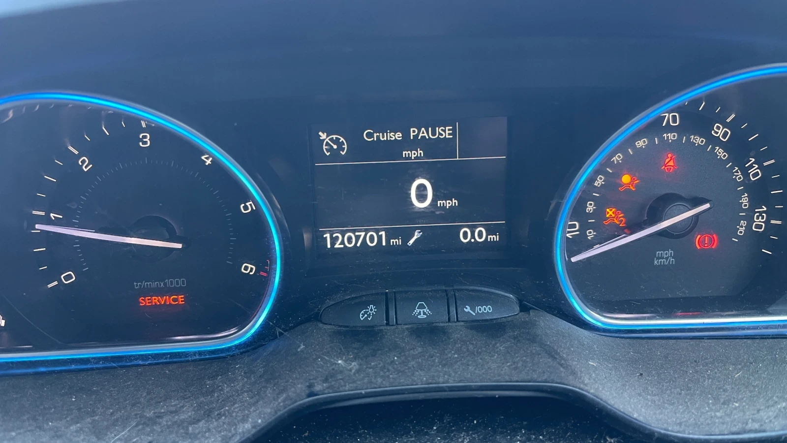 Peugeot 2008 Крос оувър - изображение 10