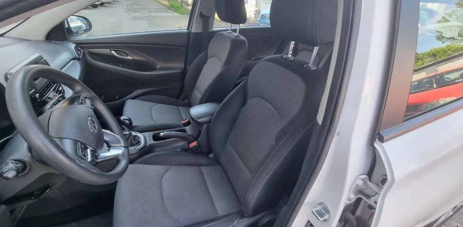 Hyundai I30 1, 5 LPG 2 броя - изображение 5