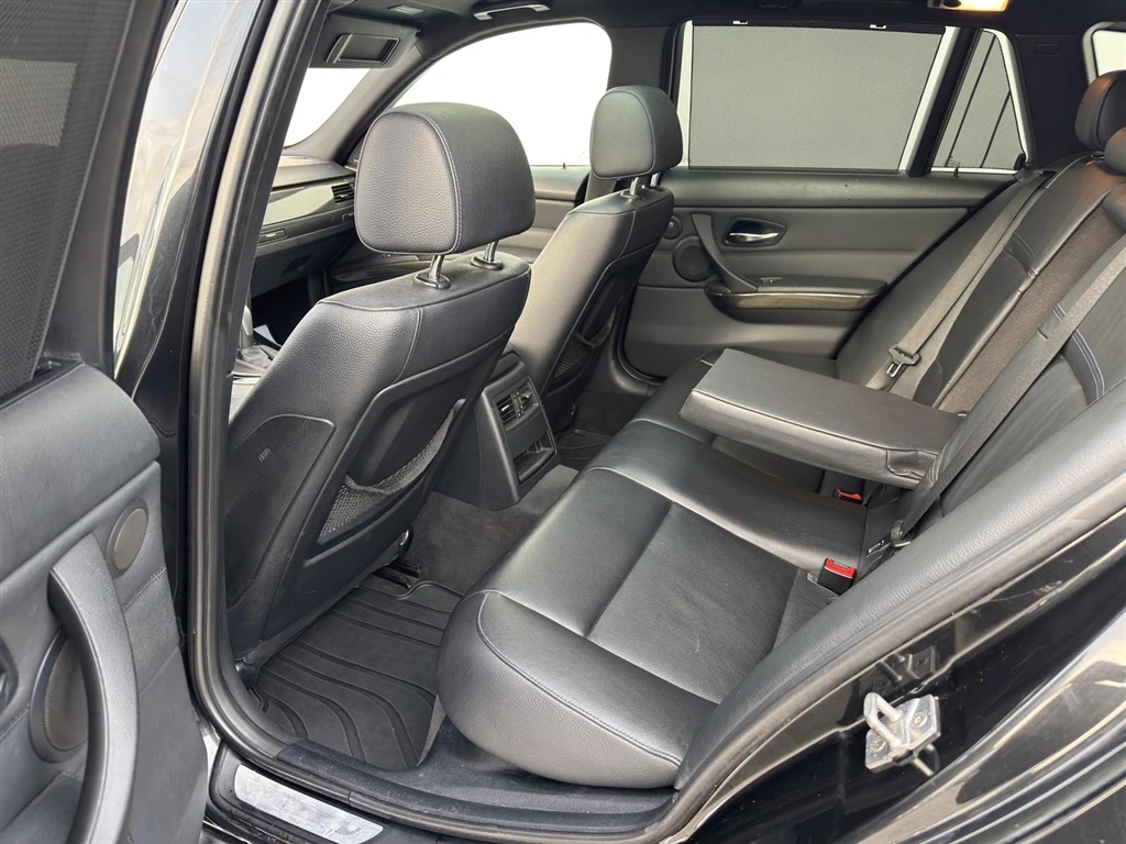 BMW 330 xDrive Touring - изображение 9