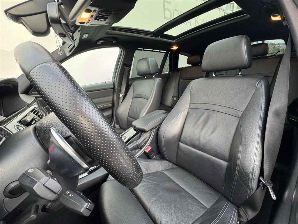 BMW 330 xDrive Touring - изображение 8