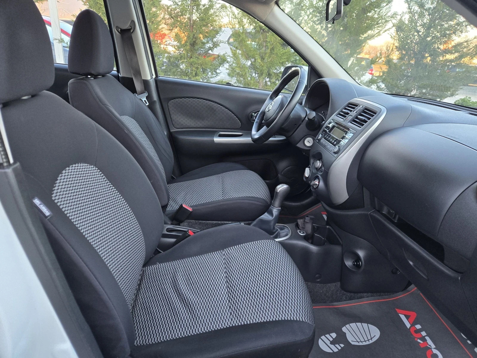 Nissan Micra 1.2i-80кс= ГАЗ= 180.000КМ= АВТОПИЛОТ= 2014г, снимка 15 - Автомобили и джипове - 53773317