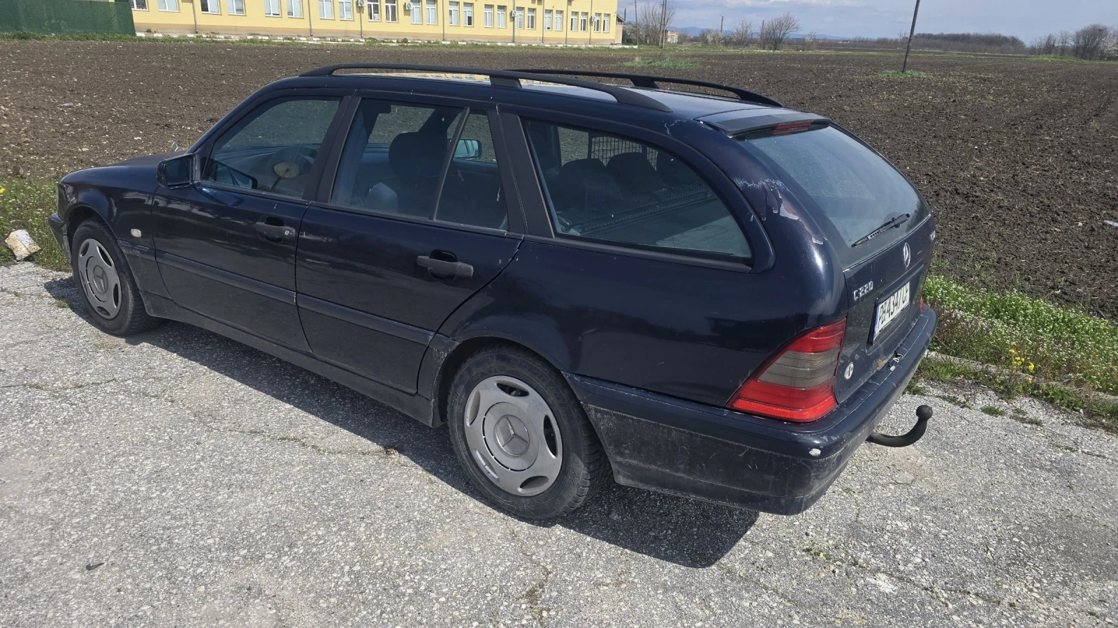 Mercedes-Benz C 220, снимка 3 - Автомобили и джипове - 54120981