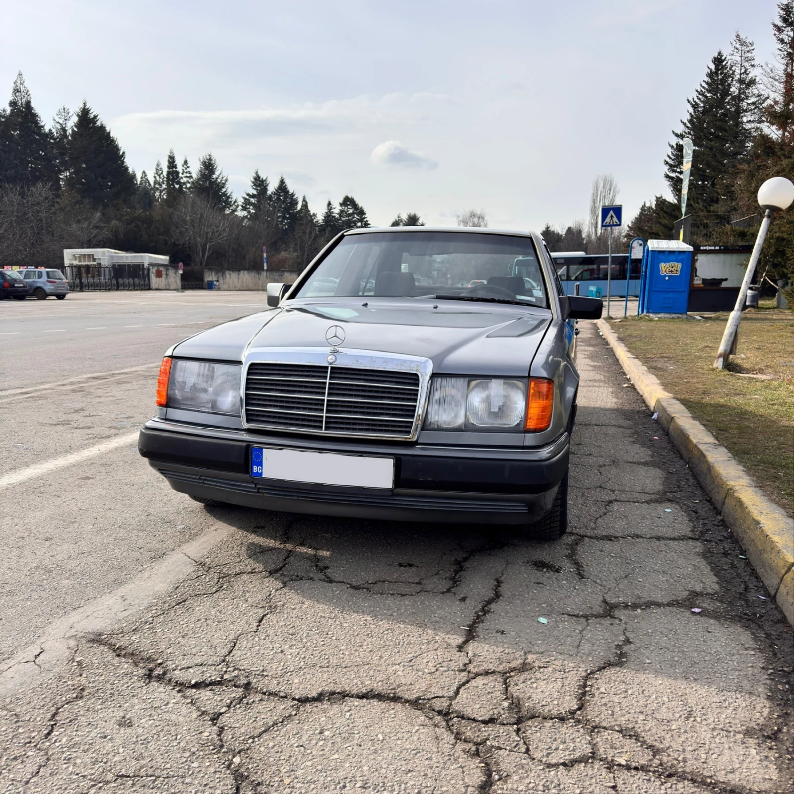 Mercedes-Benz 124 200 E, снимка 2 - Автомобили и джипове - 54097847