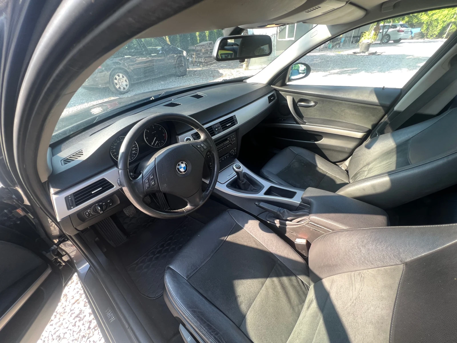 BMW 320 320d/163кс/6-Скорости/Седан, снимка 9 - Автомобили и джипове - 54139647