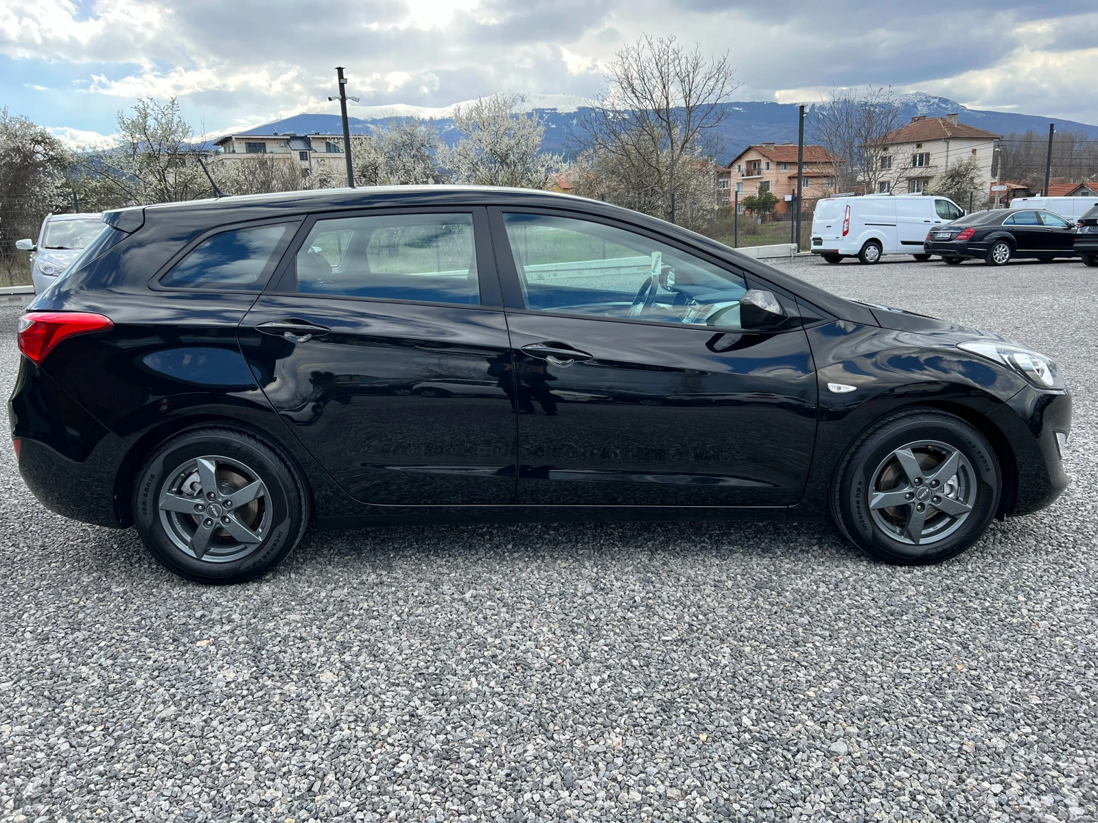 Hyundai I30 1.4i Серв. история/119277км./LED/Фейслифт/, снимка 6 - Автомобили и джипове - 54153997