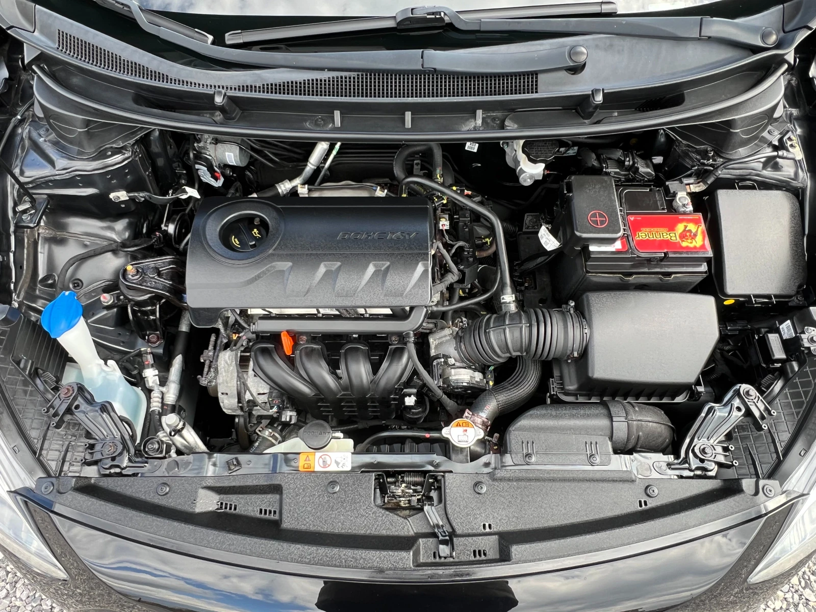 Hyundai I30 1.4i Серв. история/119277км./LED/Фейслифт/, снимка 9 - Автомобили и джипове - 54153997