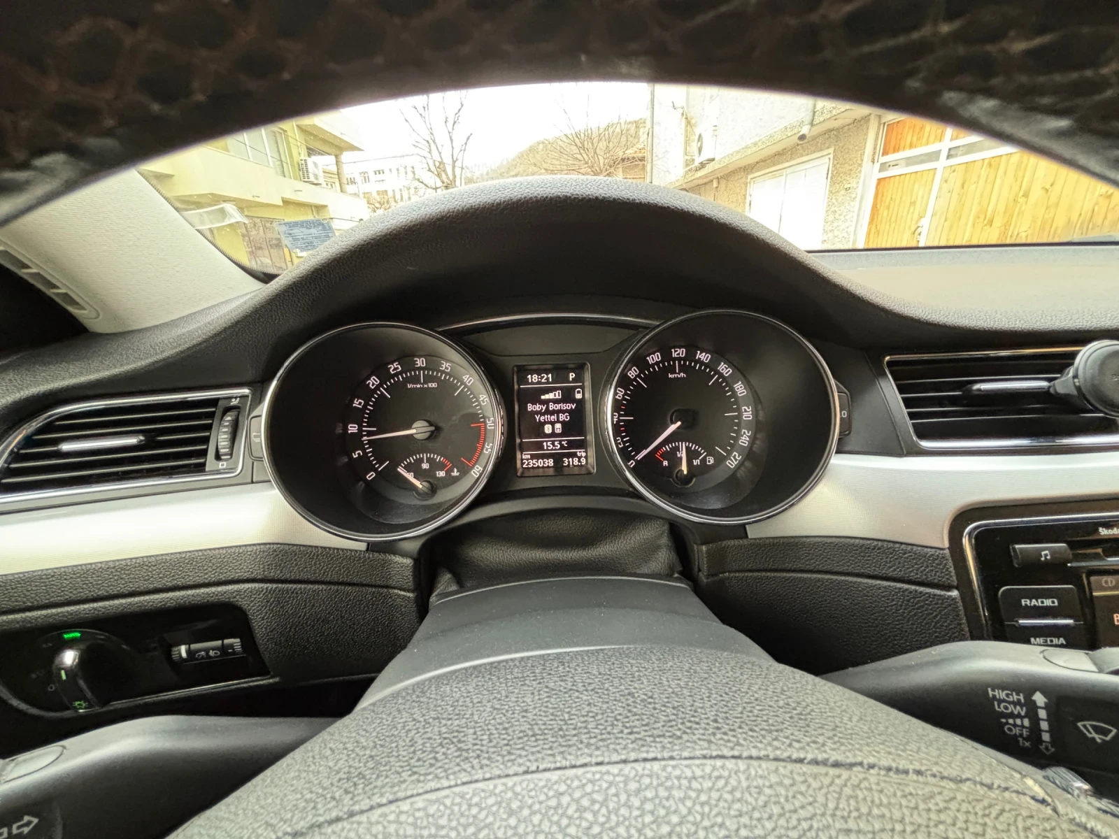 Skoda Superb 2.0 TDI, снимка 10 - Автомобили и джипове - 54192589