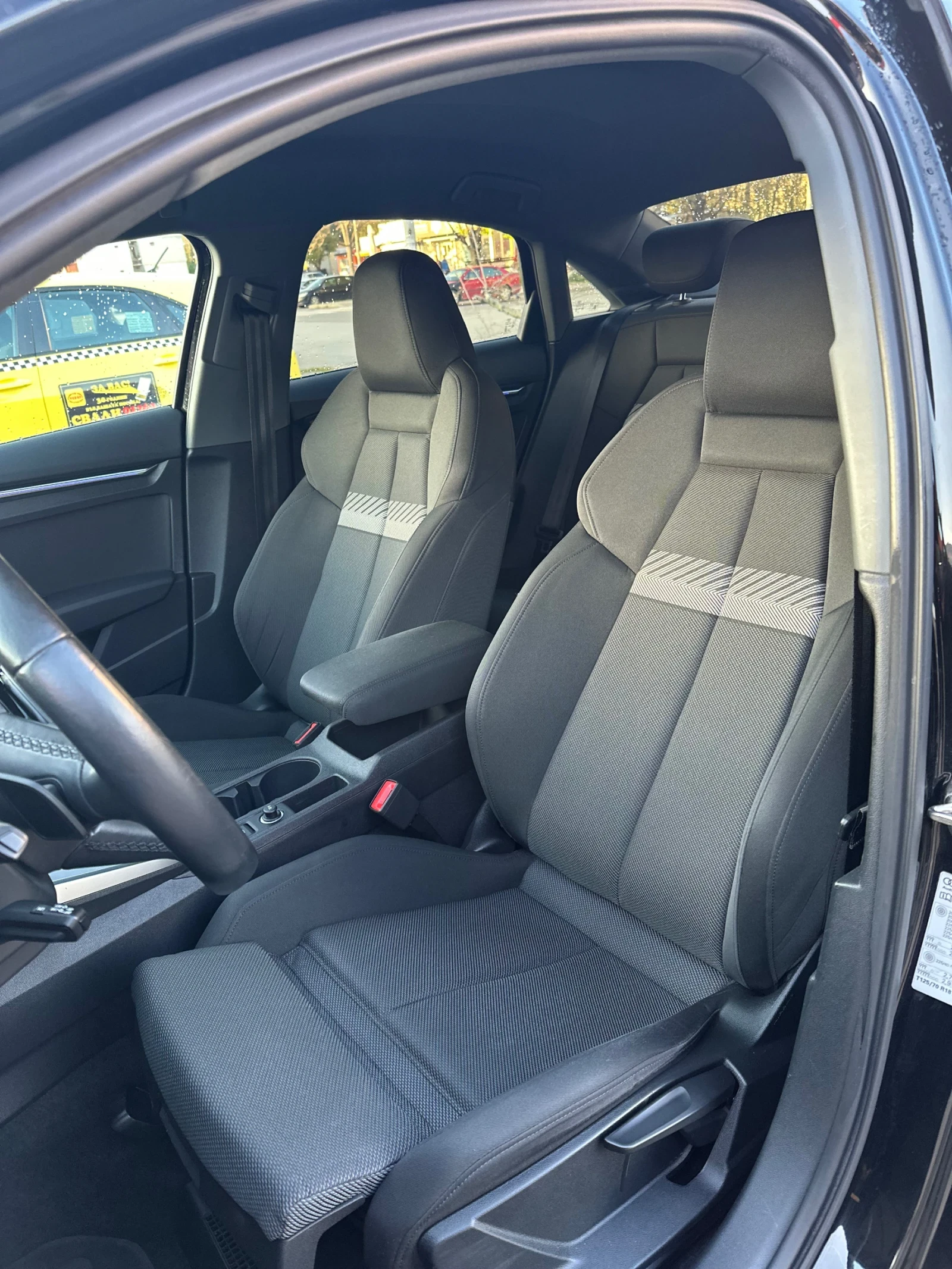 Audi A3 СЕДАН* ДИСТРОНИК* ПОДГРЕВ* RECARO* АМБИЕНТНО* * , снимка 14 - Автомобили и джипове - 54207877