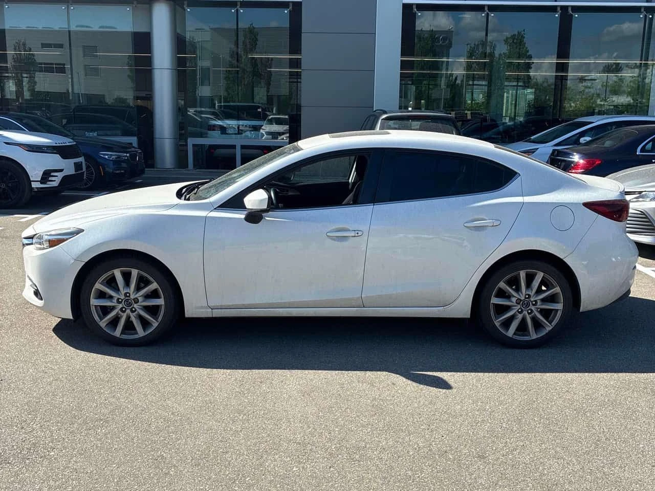Mazda 3 * GT * CARFAX * 2 ����� * KEYLESS * �������� | Mobile.bg � ����������� 2