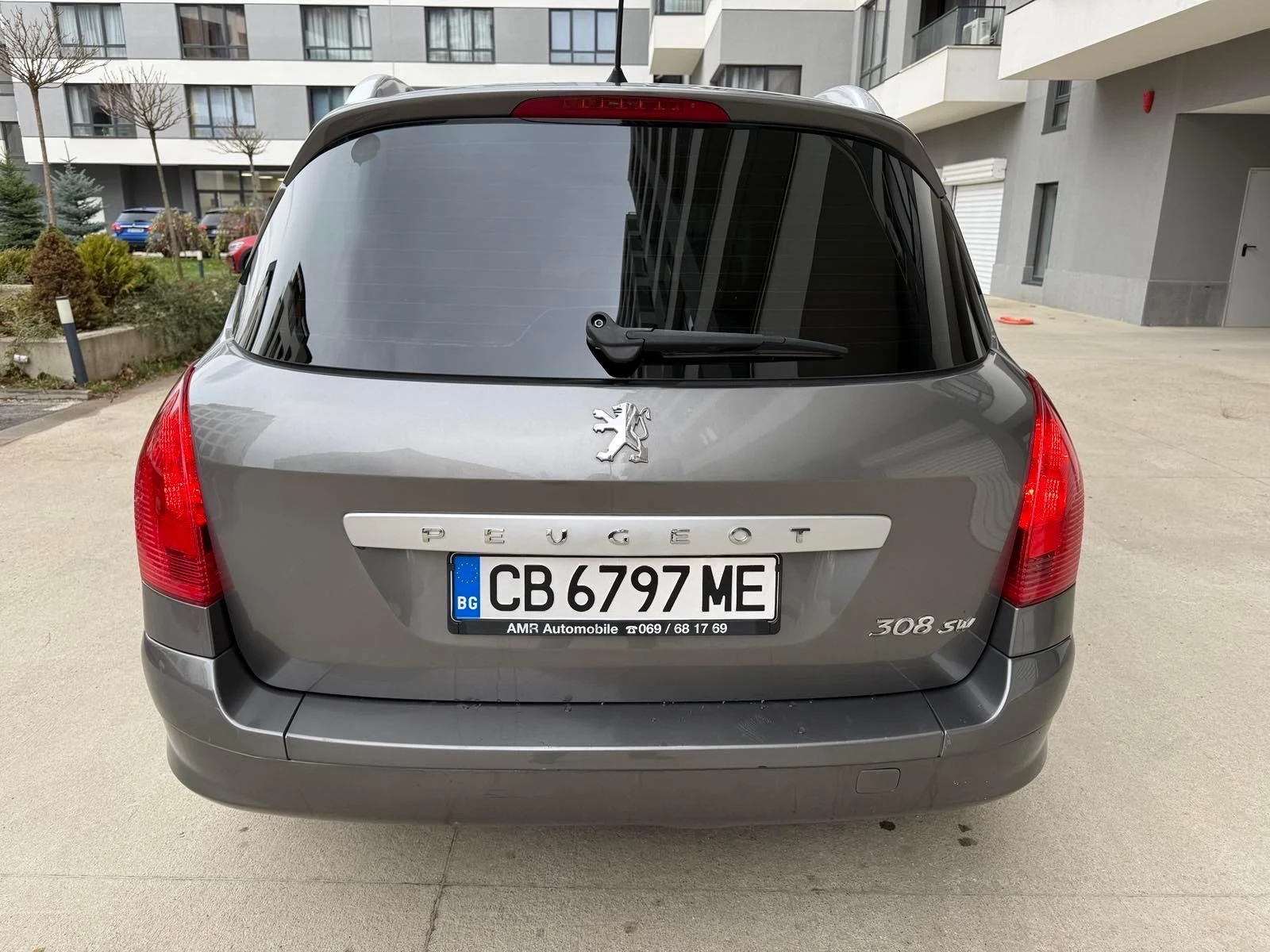 Peugeot 308 SW 1.6HDI 109кс* 6ск* НАВИ* ПАНОРАМА* ОБСЛУЖЕНА* *, снимка 6 - Автомобили и джипове - 54698362