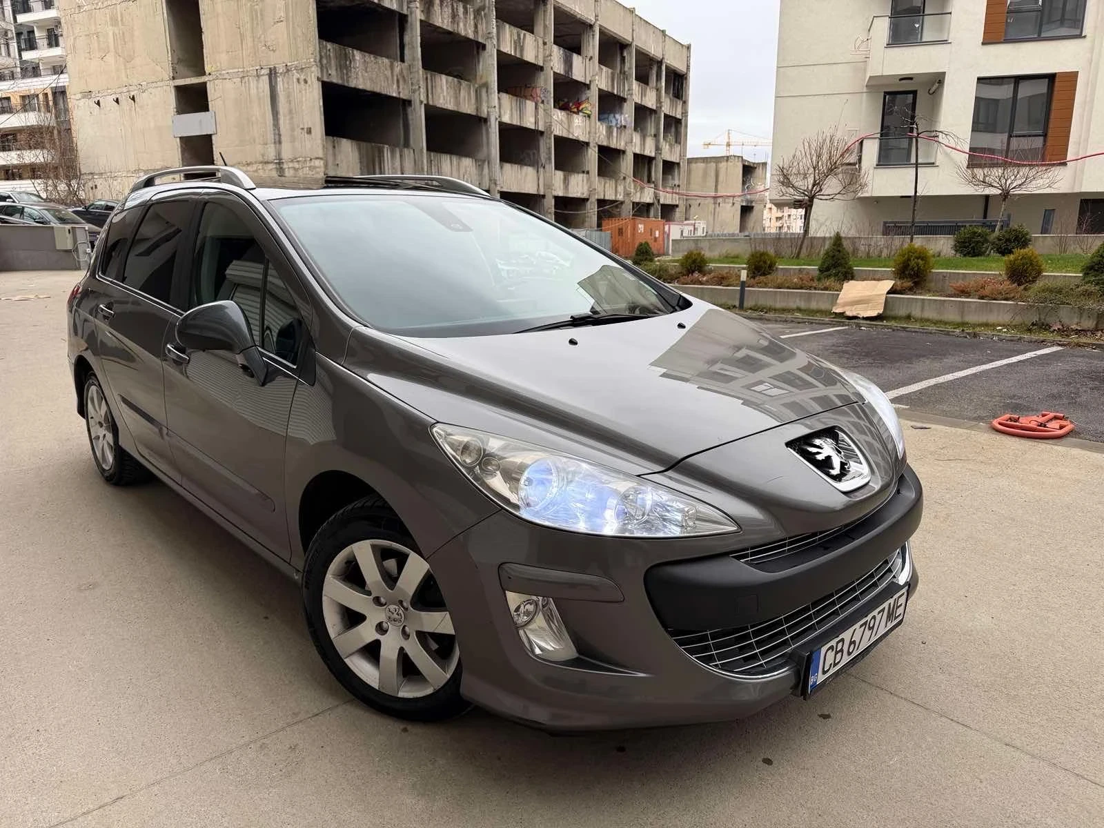 Peugeot 308 SW 1.6HDI 109кс* 6ск* НАВИ* ПАНОРАМА* ОБСЛУЖЕНА* *
