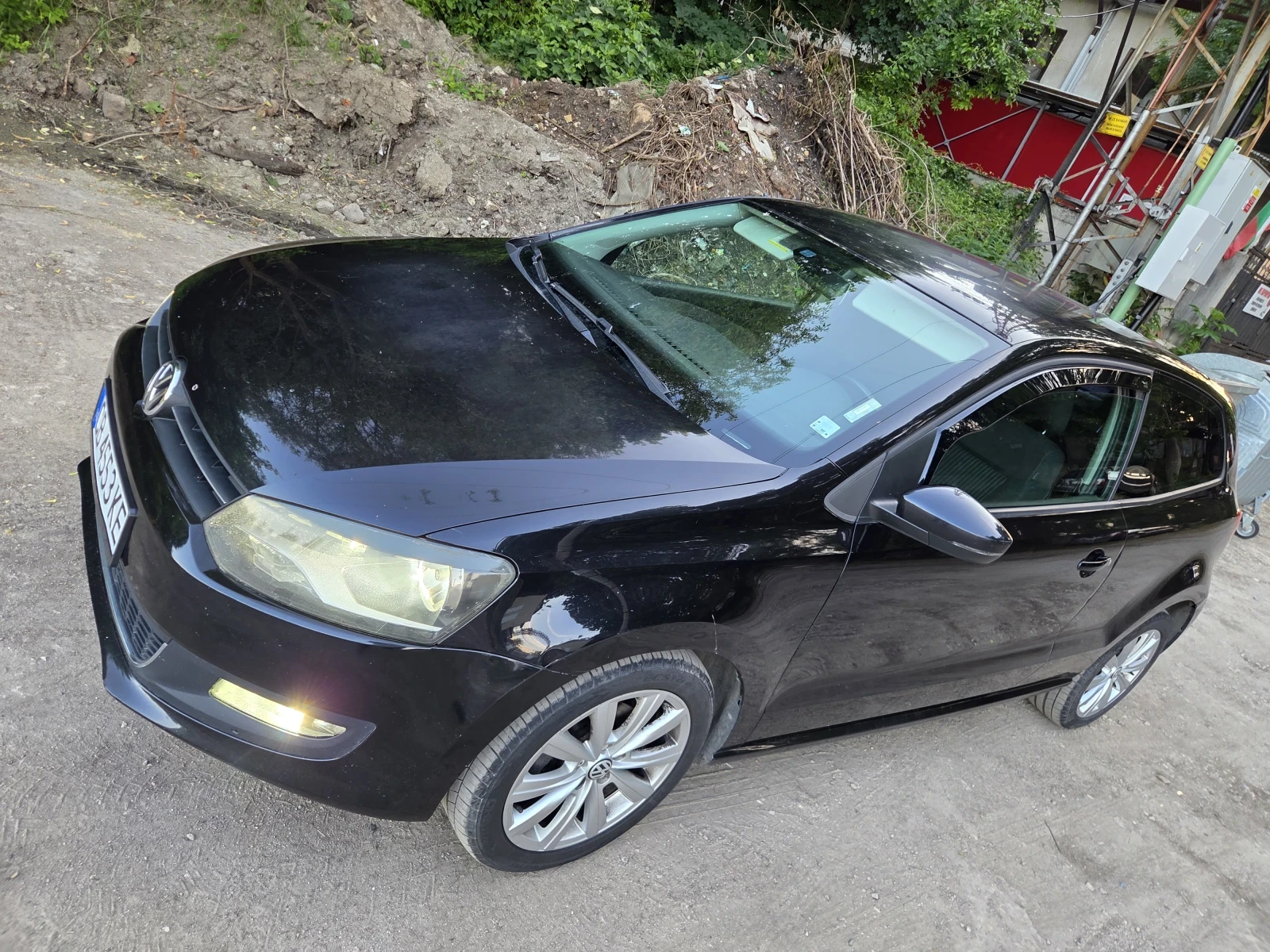 VW Polo 1.6 TDI дизел, снимка 14 - Автомобили и джипове - 54781675