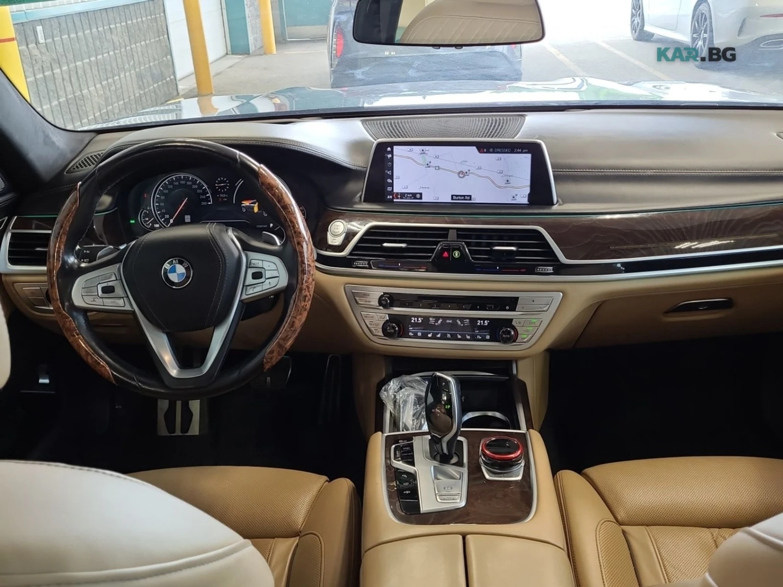 BMW 750 * XDRIVE* КОЖА* ПОДГРЕВ* ОБДУХВАНЕ* ПАНОРАМА* КАМЕ, снимка 10 - Автомобили и джипове - 54925031