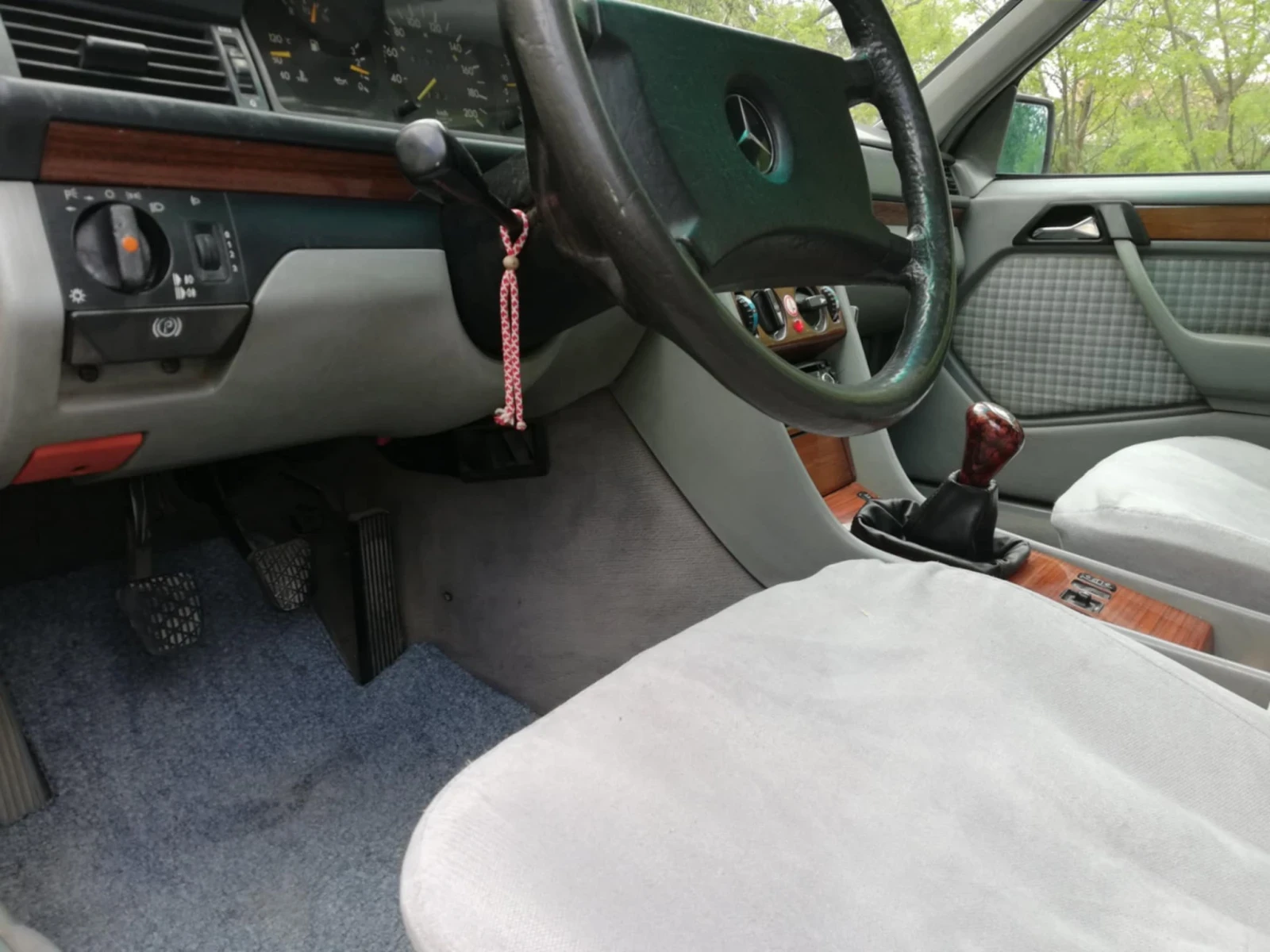 Mercedes-Benz 124, снимка 4 - Автомобили и джипове - 54993928