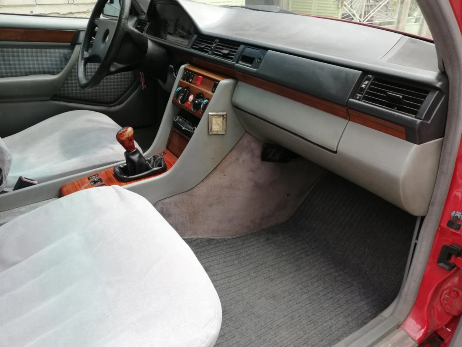 Mercedes-Benz 124, снимка 9 - Автомобили и джипове - 54993928