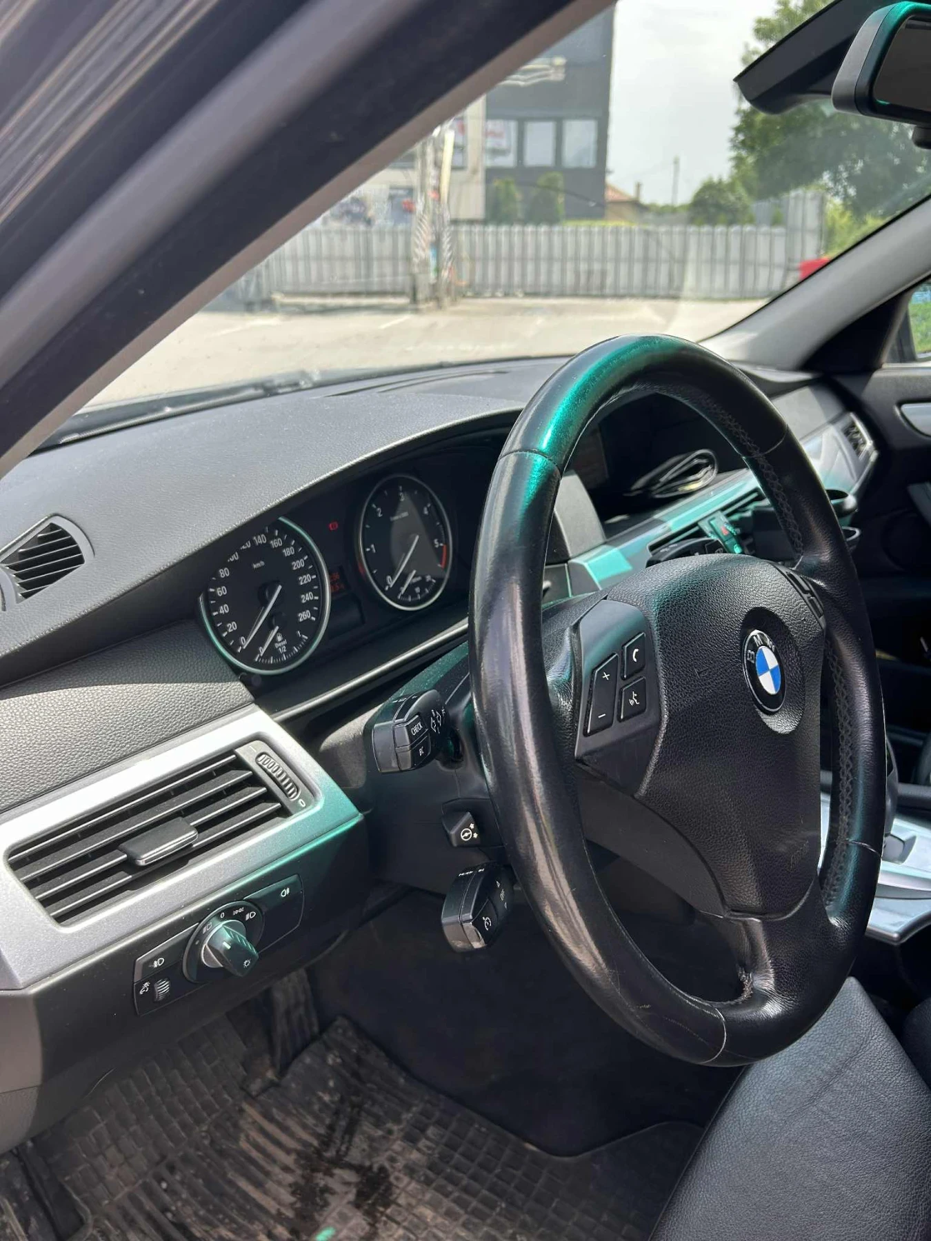 BMW 525, снимка 6 - Автомобили и джипове - 55245684