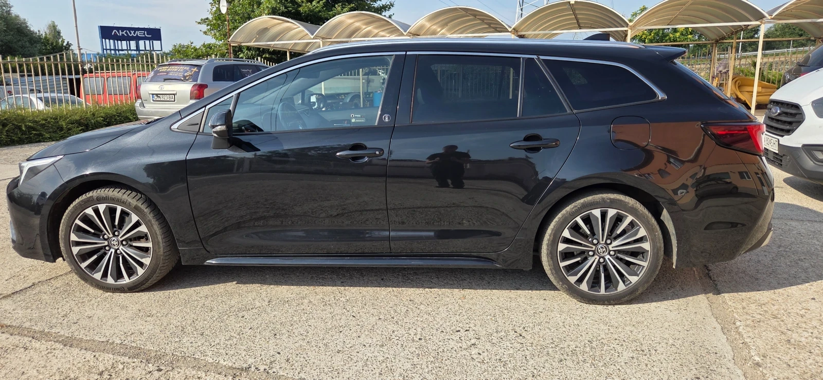 Toyota Corolla 2.0 Hybrid, снимка 8 - Автомобили и джипове - 55400920