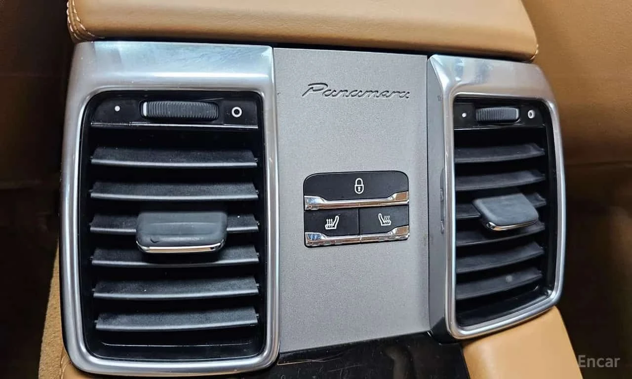 Porsche Panamera * 3.0 Diesel * CARFAX * ЦЕНА ДО БГ, снимка 17 - Автомобили и джипове - 55530748