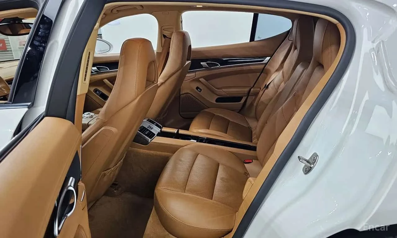 Porsche Panamera * 3.0 Diesel * CARFAX * ЦЕНА ДО БГ, снимка 16 - Автомобили и джипове - 55530748