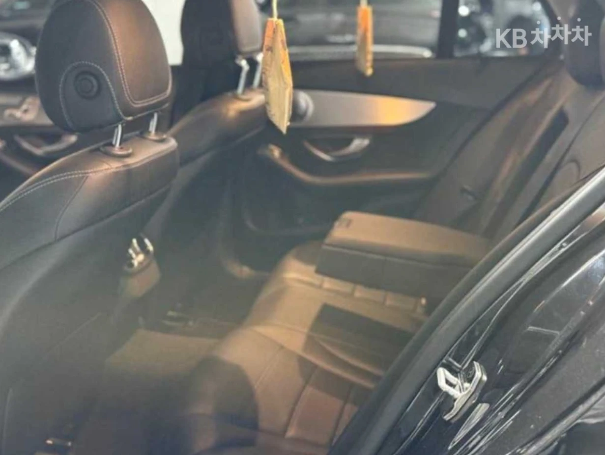 Mercedes-Benz C 220 C220D | 4D BURMESTER | PANO | , снимка 13 - Автомобили и джипове - 55980764