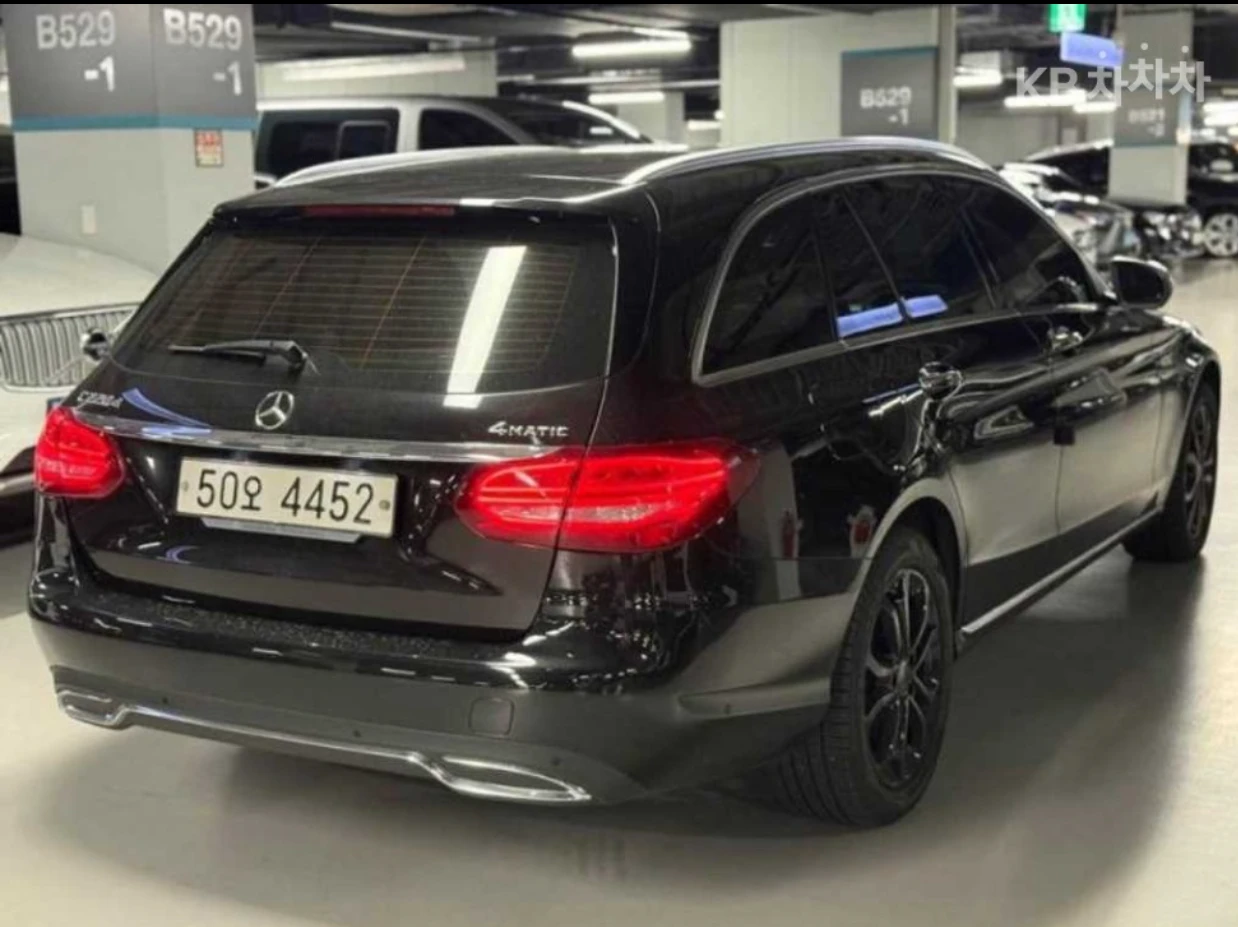 Mercedes-Benz C 220 C220D | 4D BURMESTER | PANO | , снимка 4 - Автомобили и джипове - 55980764