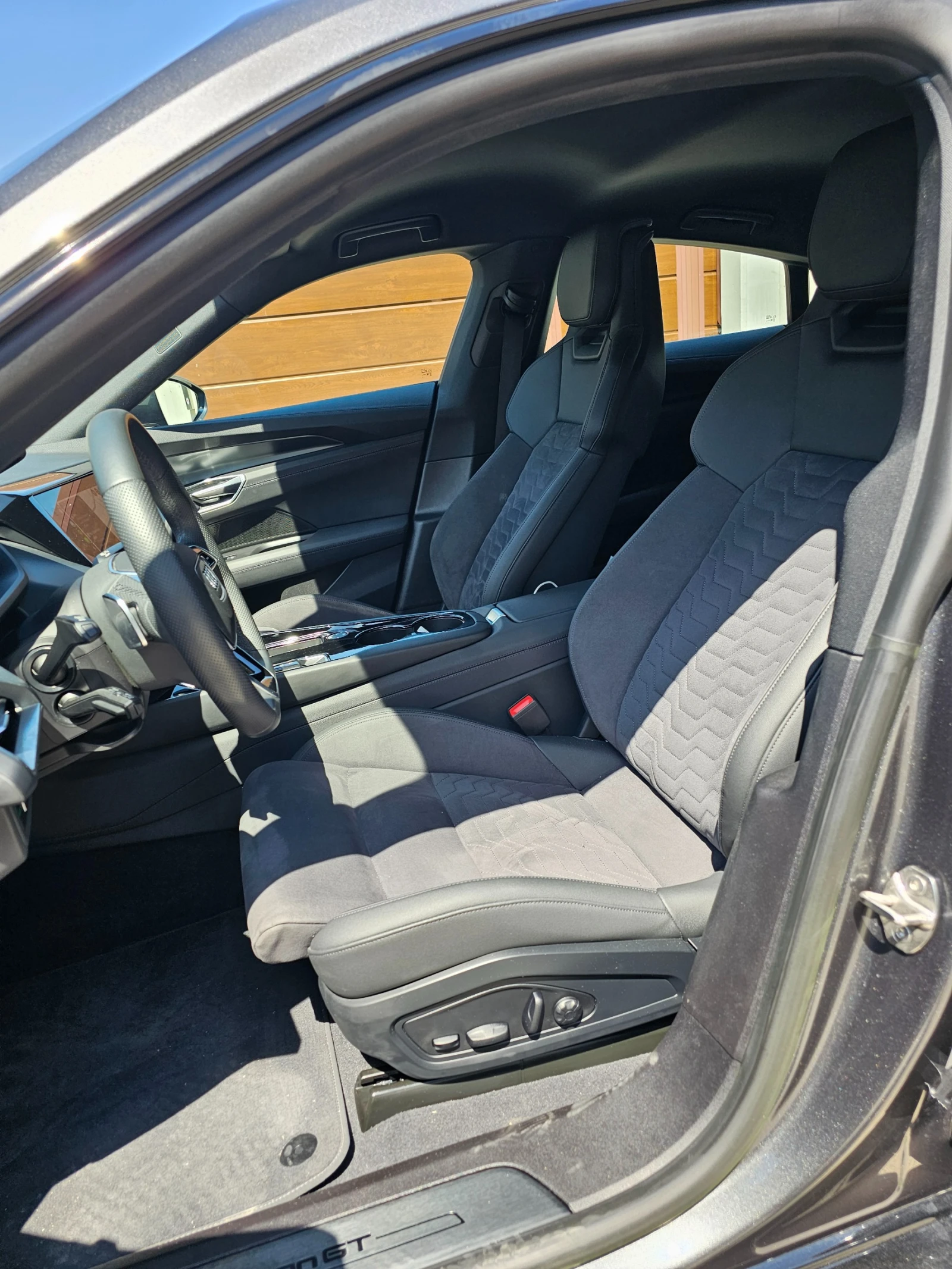 Audi E-Tron GT quattro 32.00km , снимка 10 - Автомобили и джипове - 56203045