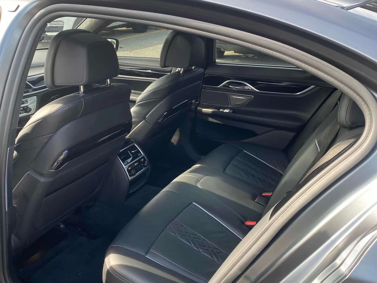 BMW 750 i xDrive /H&K/ Масажи / Carfax / Автокредит , снимка 10 - Автомобили и джипове - 56243963
