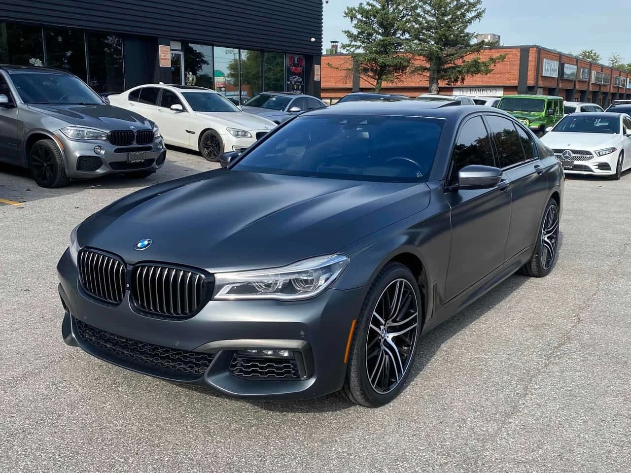 BMW 750 i xDrive /H&K/ Масажи / Carfax / Автокредит 