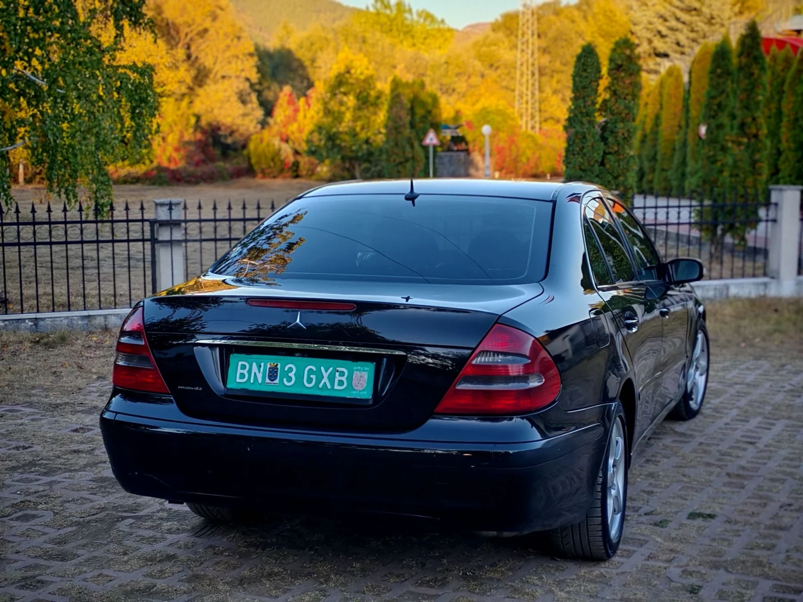 Mercedes-Benz E 270 2.7CDI(177)* 6-��������* CLASSIC-EDITION*  | Mobile.bg � ����������� 6