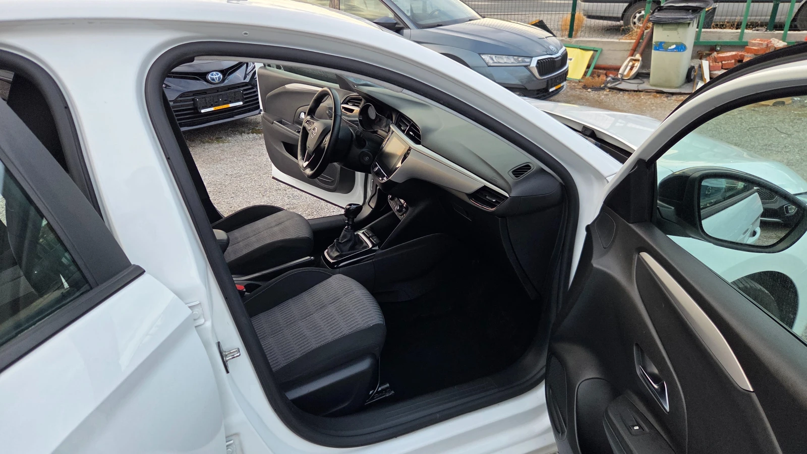 Opel Corsa 1.5d 99000km, снимка 12 - Автомобили и джипове - 56440141