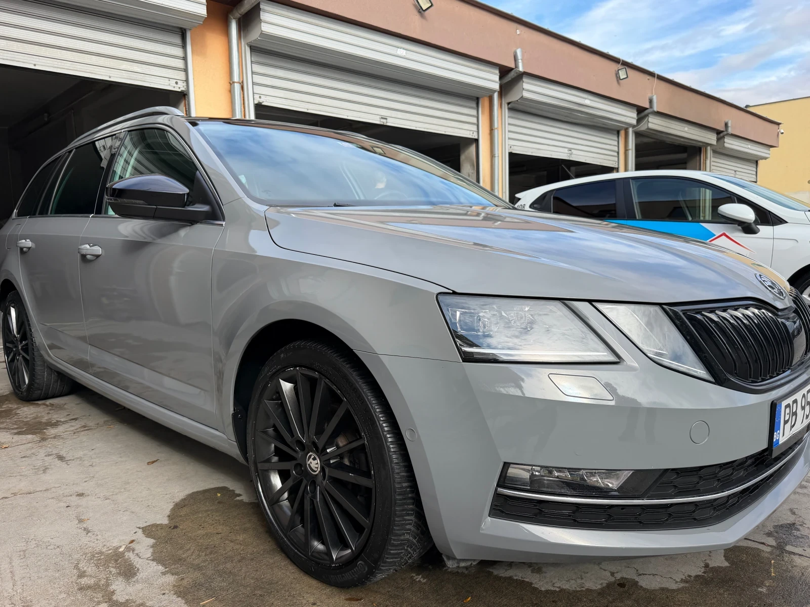Skoda Octavia 1.6 TDI Автоматик , снимка 3 - Автомобили и джипове - 56719161