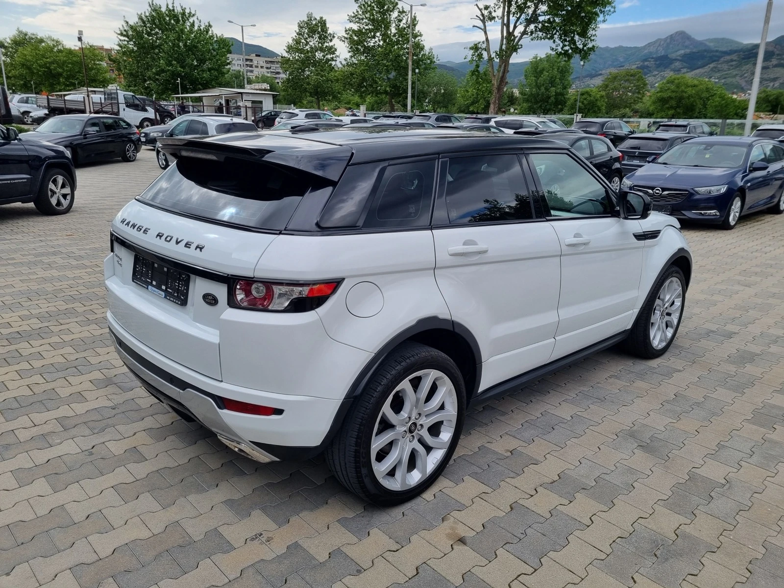 Land Rover Range Rover Evoque 2.2-SD4 190ps 4x4* DINAMYC* 127хил.км - изображение 6