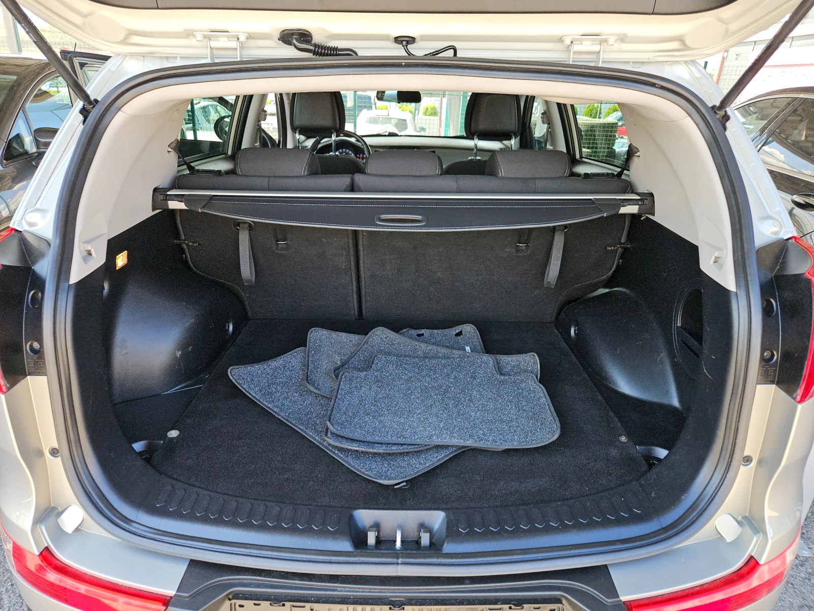 Kia Sportage 1.6GDI/GPL/135k.c/6ск/LED/БЛУТУТ/EURO 6B/ТОП - изображение 4
