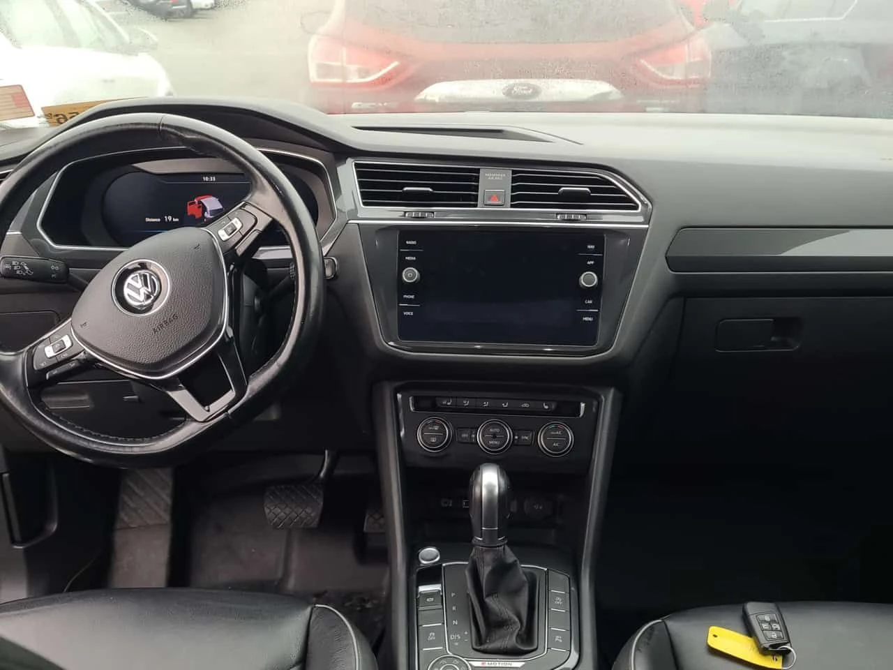 VW Tiguan Highline /CARFAX/ НАВИ/ПОДГРЕВ/КОЖА/4Х4/, снимка 11 - Автомобили и джипове - 53774808