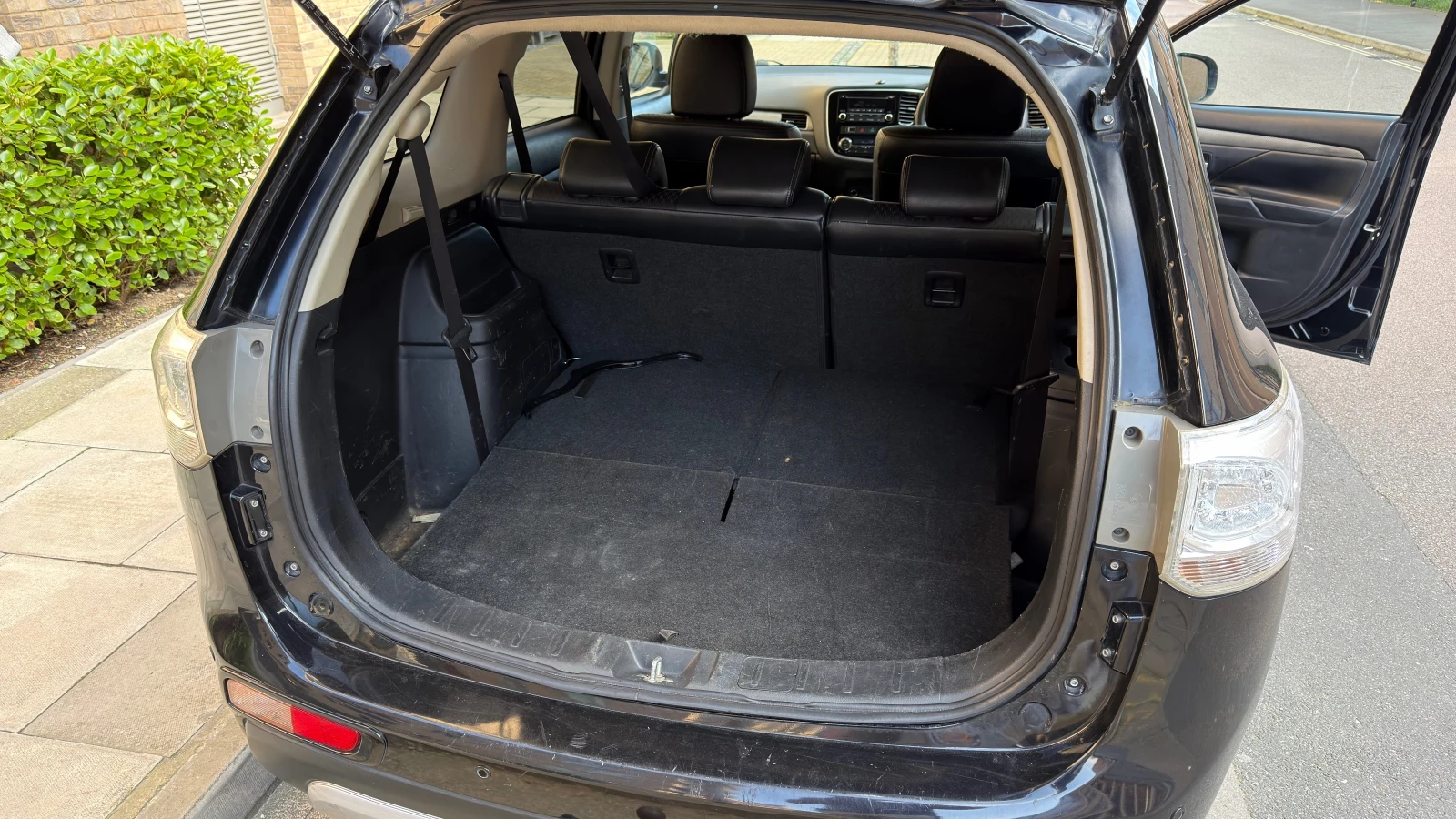 Mitsubishi Outlander GX3 DI-D AUTO - изображение 9